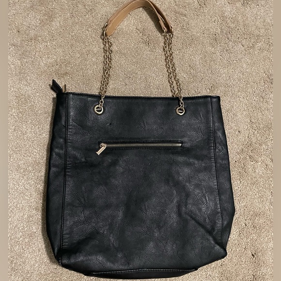 Big Buddha Faux Leather Shoulder Tote Black Tan Gold Chain Straps Light Wear NWT - Picture 3 of 5